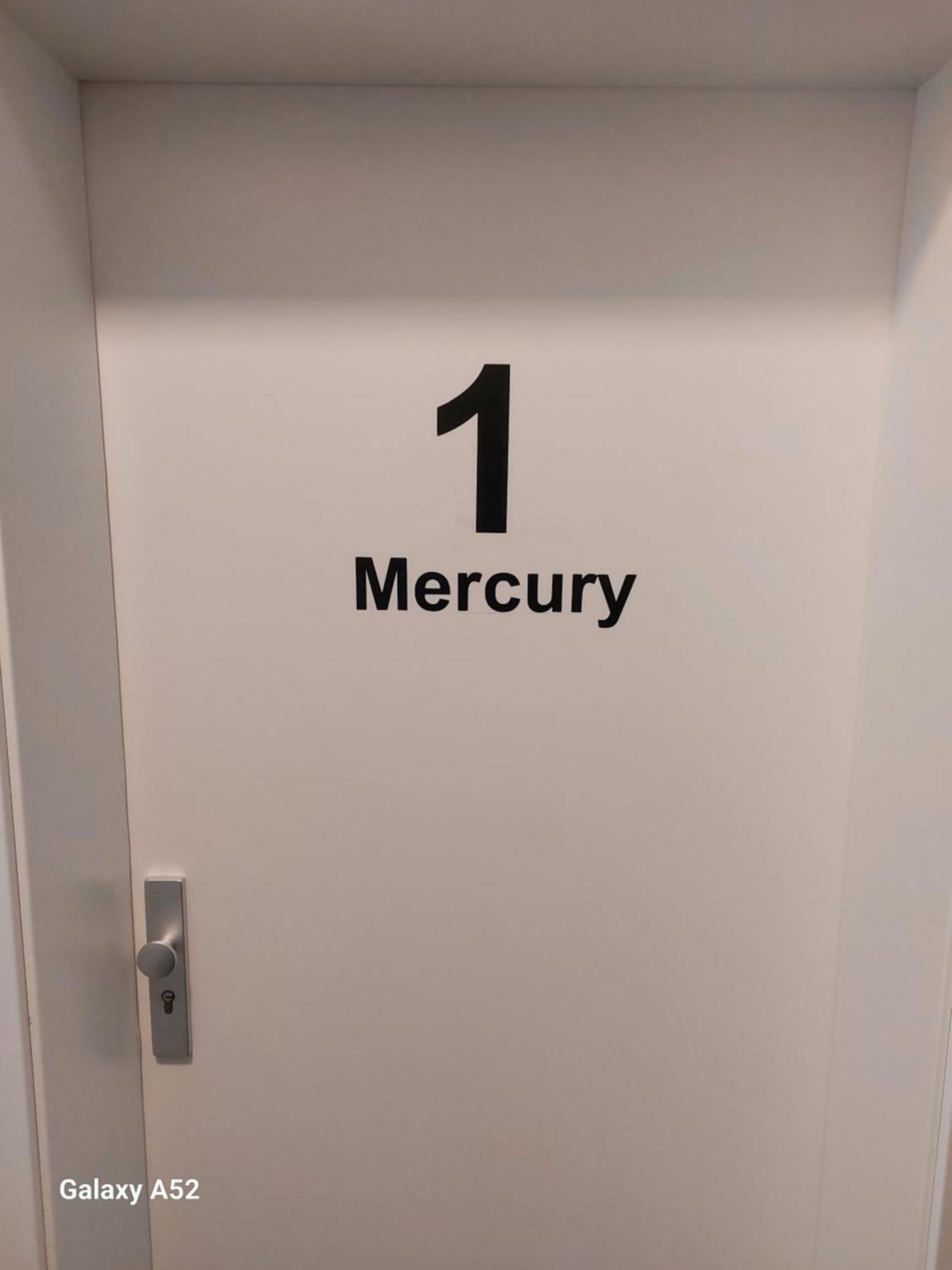 Im Mardefeldpalais *